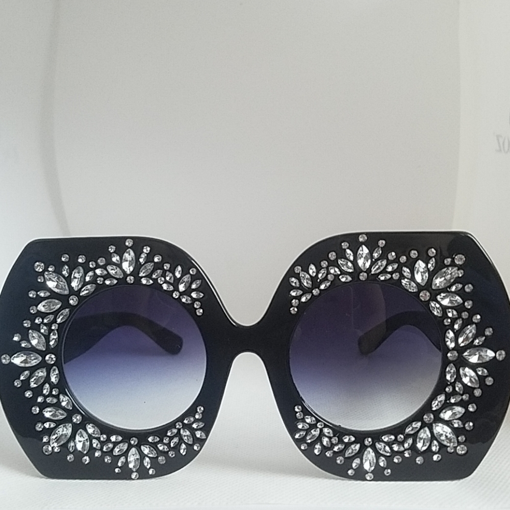 Womens large oversized black sunglasses with cryst